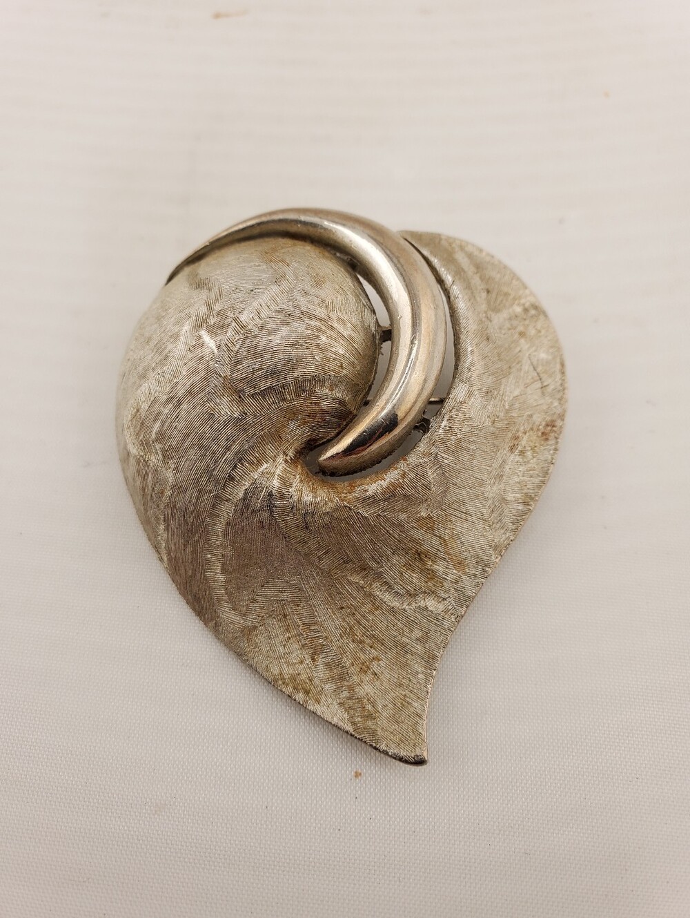 JJ Textured Heart Brooch